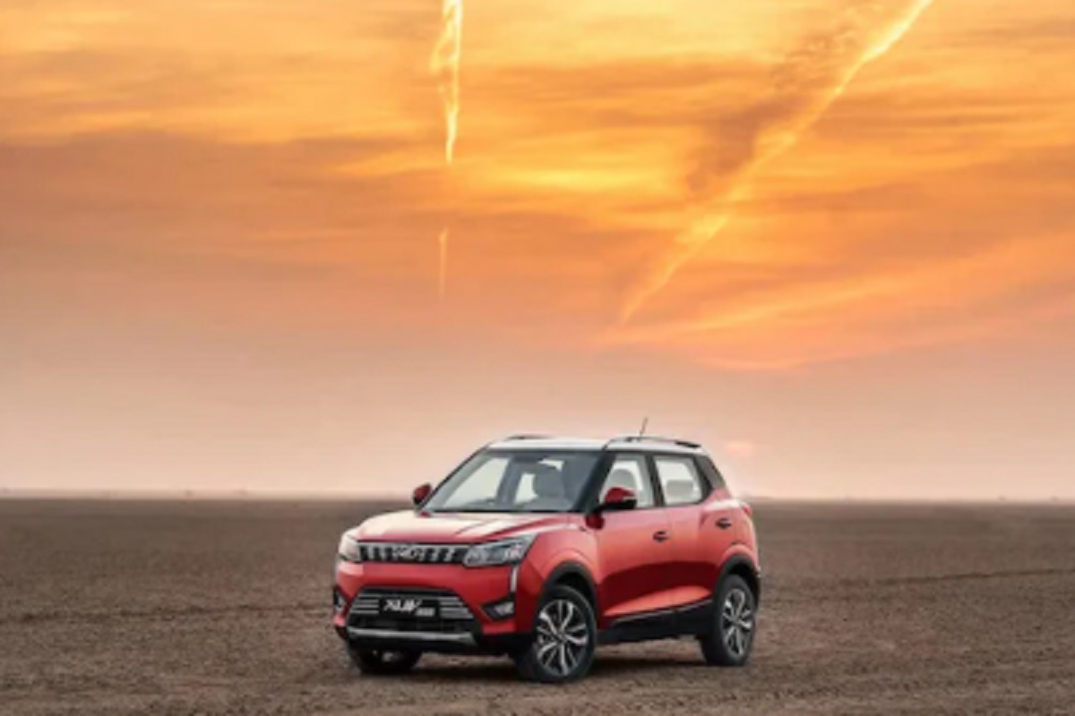 Mahindra XUV300 खरेदी करण्याची संधी; इतक्या EMI वर घरी आणता येईल कार