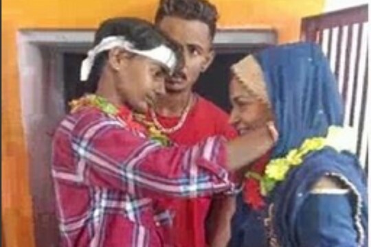 सोशल मीडियावरुन मुलीच्या लग्नाची मिळाली बातमी; VIDEO पाहून आई-बाबा हादरलेच!