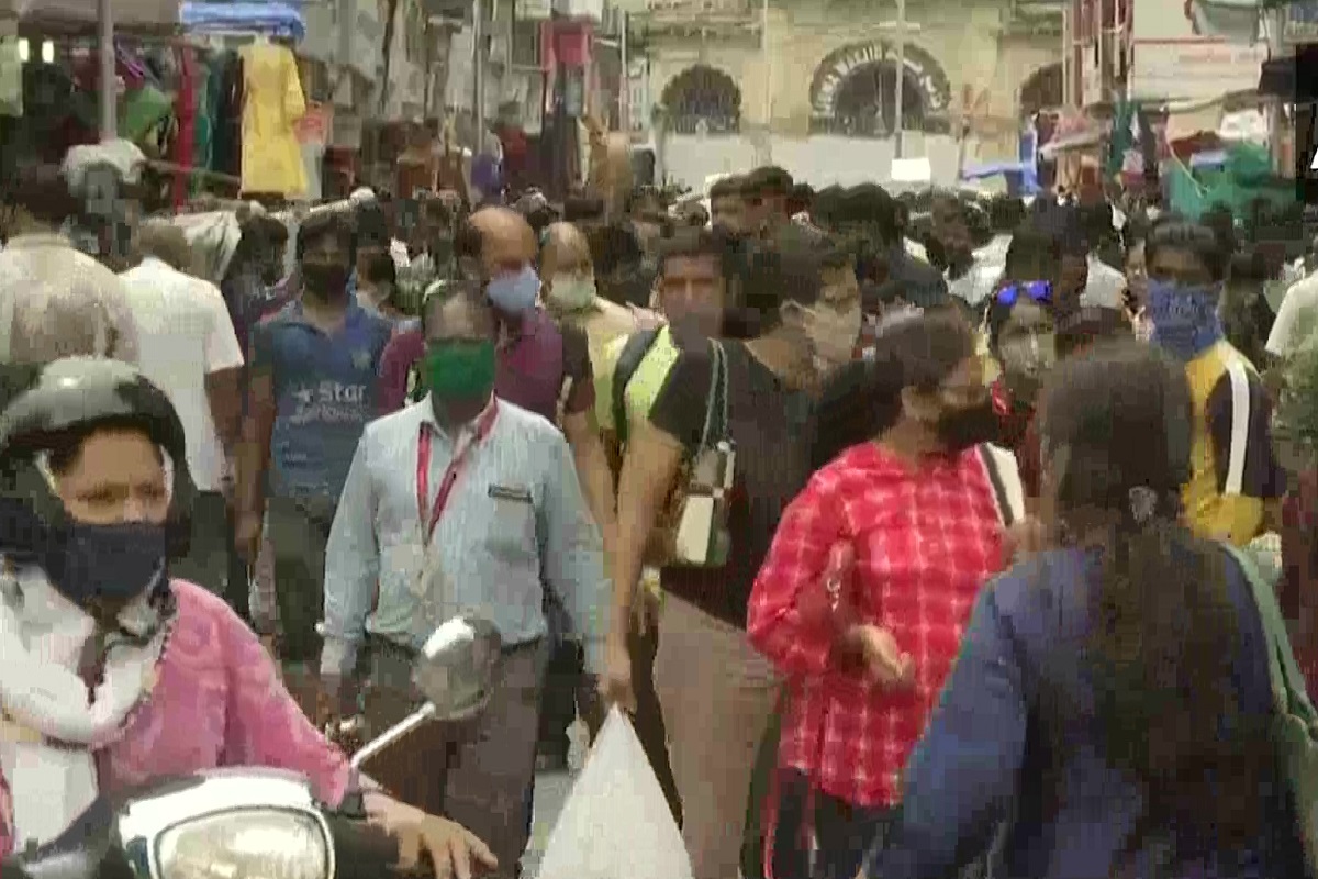 दिल्लीकरांना 'ती' चूक पडली महागात; केजरीवाल सरकारने दिला दणका! मुंबईकरांनो तुम्ही तरी आवरा