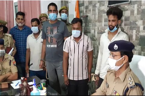 एका सिगरेटच्या (Cigarette) किंमतीवरून कँटिनचालक (Canteen Owner) आणि गुंडांमध्ये (criminals) वाद होऊन त्याचं परिणती तुंबळ हाणामारी (fighting)आणि त्यानंतर गोळीबारात (firing) झाली.