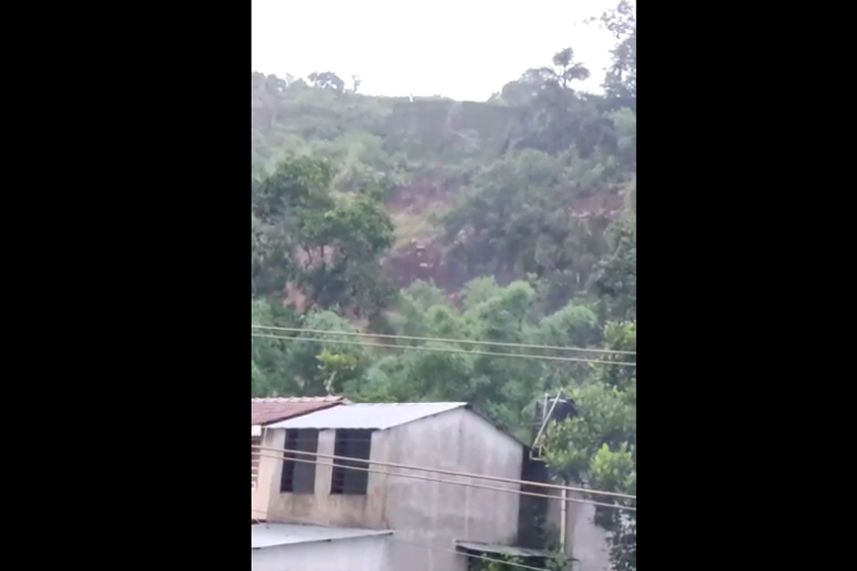 पन्हाळगडाच्या पायथ्याशी काळजाचा ठोका चुकवणारी दुर्घटना, दुसरं 'माळीण' होता होता वाचलं LIVE VIDEO