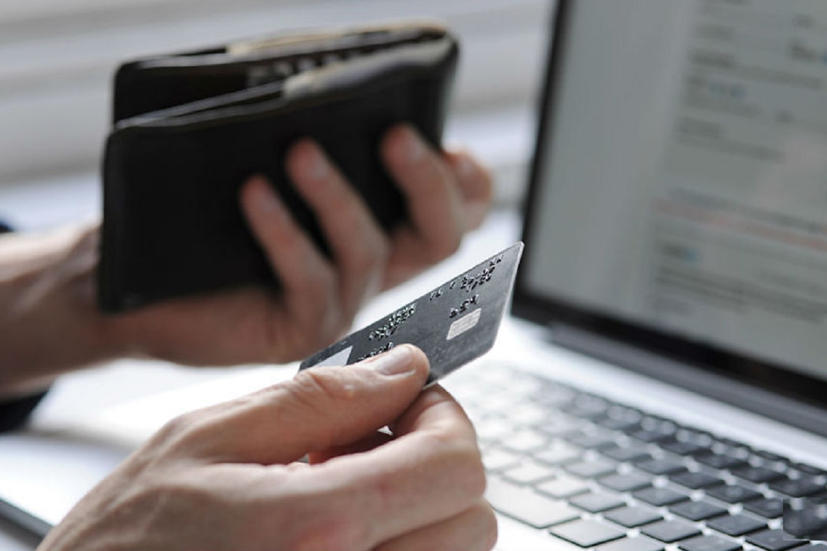 सावधान! चुकूनही Credit Card ने करू नका या गोष्टींसाठी Payment, अन्यथा...