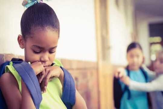 Parenting : पाच वर्षांच्या लेकीच्या आयब्रोजवरून पती-पत्नीत रंगला वाद; वाचा काय आहे प्रकरण