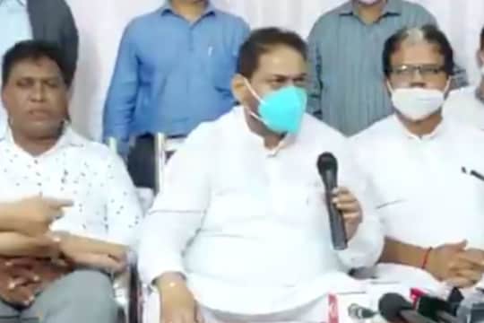 VIDEO : कोकणातील पुरग्रस्तांबद्दल 'तो' प्रश्न विचारताच ऊर्जा मंत्र्यांचा चक्क पत्रकार परिषदेतून काढता पाय