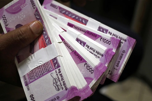 नाशिकच्या करन्सी नोट प्रेसमधून 5 लाख रुपयांच्या चोरी प्रकरणाला नवे वळण नाशिकच्या करन्सी नोट प्रेसमधून 5 लाख रुपयांच्या चोरी प्रकरणाला नवे वळण