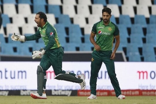 ENG vs PAK : भर मैदानात भिडले पाकिस्तानी खेळाडू, वादाचा Video Viral