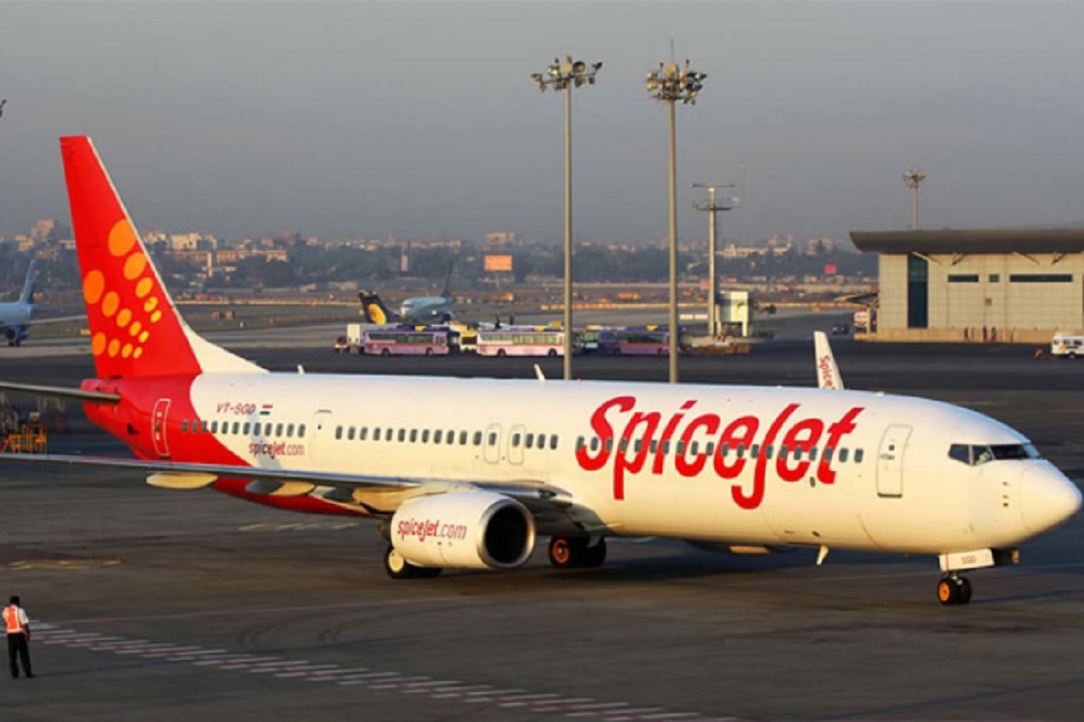 Corona ची लागण झालेल्या रुग्णांसाठी Spicejet ची ऑफर, असा घेता येणार फायदा