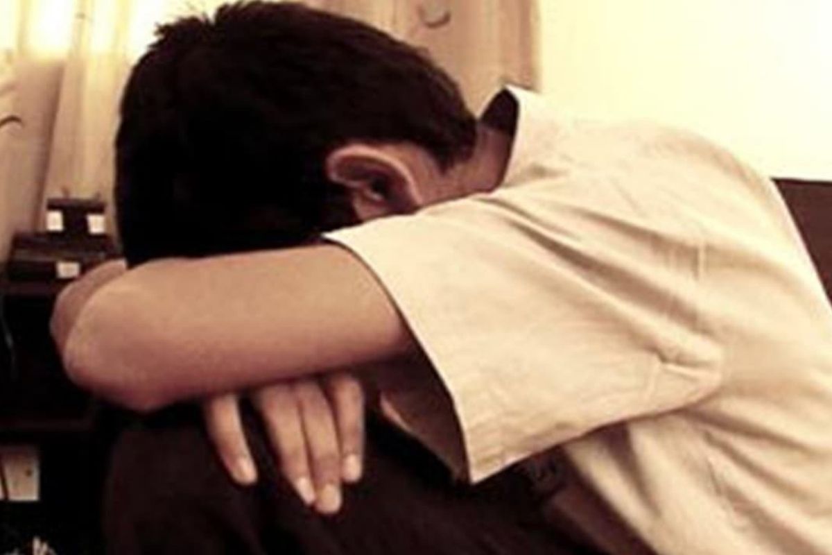 'आई-बाबा मला माफ करा' कुटुंबाला हातभार लावण्यासाठी 10वीच्या मुलानं केली कामाला सुरुवात, पण...