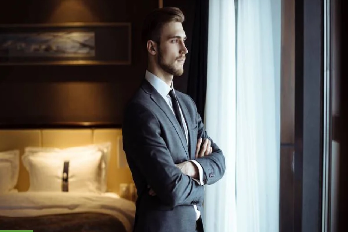 या पाच सवयींमुळे लोक होतात श्रीमंत? व्यक्तिमत्त्वावर ठरते आर्थिक झेप