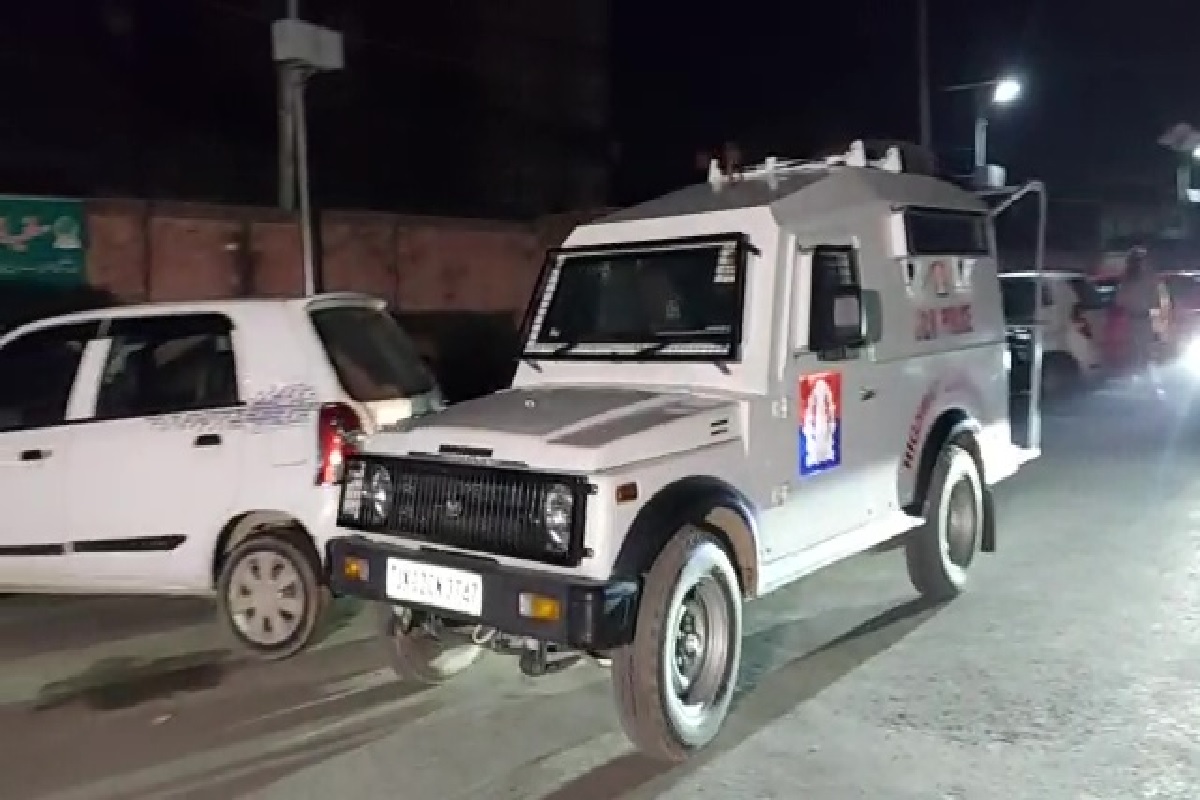 जैश-ए-मोहम्मदच्या दहशतवाद्याकडून पोलीस कॉन्स्टेबलच्या पत्नी- मुलीवर हल्ला, गोळीबारात दोघी गंभीर जखमी