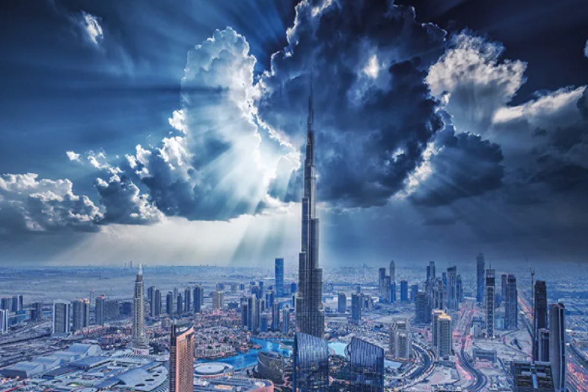 ड्रोन्सचा वापर करुन या देशात पाडला कृत्रिम पाऊस, 50 डिग्री तापमानात नागरिकांना दिलासा