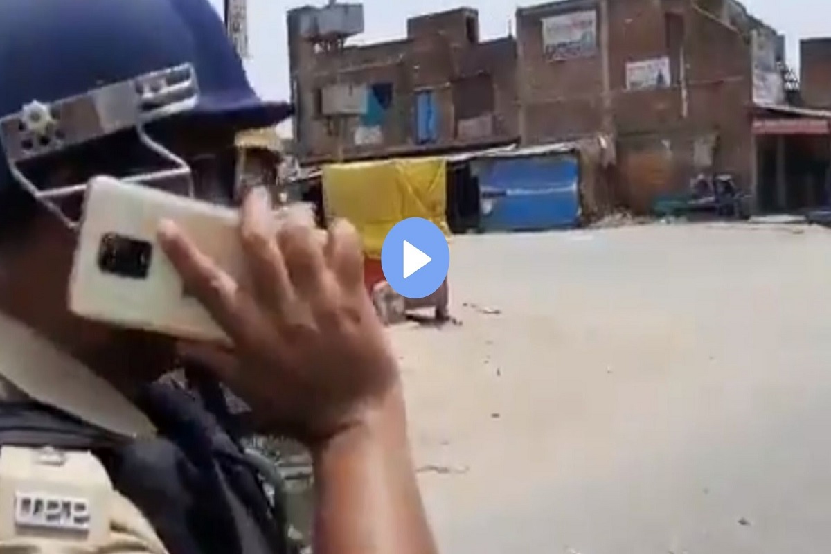 भाजप आमदारानं माझ्या थोबाडीत मारली, उत्तर प्रदेशमधल्या पोलीस अधिकाऱ्याचा हतबल करणारा Video Viral