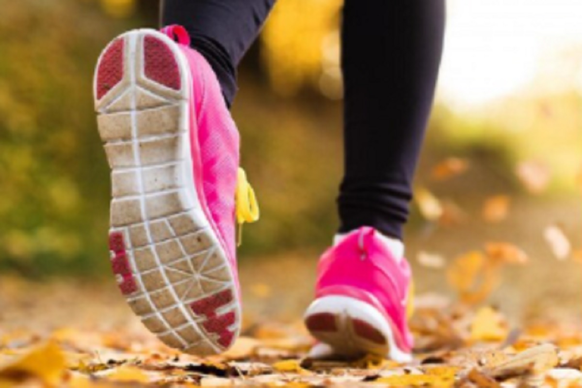 ऑनलाइन खरेदी करताना त्यावर आलेल्या कमेंट जरूर वाचाव्यात. ऑफलाइन घेताना खऱ्या स्टोअरची माहिती घ्यावी.