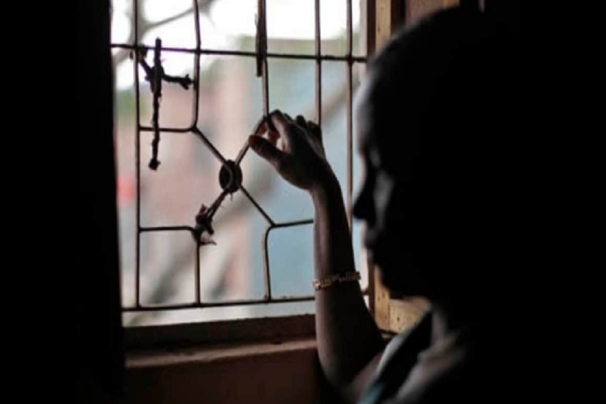 महिलांसाठी 24 तास काम करणार ही राष्ट्रीय हेल्पलाईन, या क्रमांकावर नोंदवता येणार तक्रार