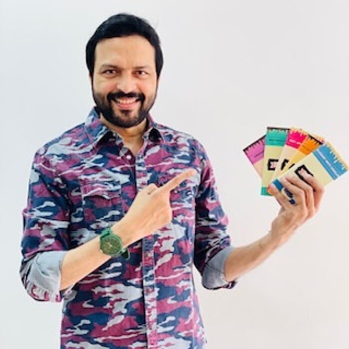 अभिनेता अंकुश चौधरीने अनेक चित्रपटांमध्ये काम केलं आहे. बऱ्याच वर्षानंतर त्याने 'मी होणार सुपरस्टार' या शोमधून छोट्या पडद्यावर पुन्हा एन्ट्री केली आहे. 