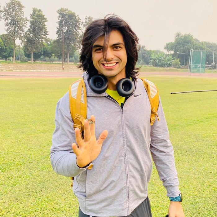 मिल्खा सिंग (Milkha Singh) यांचे बरेच व्हिडिओ मी बघितले. मला जे करता आलं नाही, ते एखाद्या भारतीयाने करावं, असं ते म्हणायचे. जेव्हा मी जिंकलो आणि राष्ट्रगीतासाठी उभा राहिलो तेव्हा मला मिल्खा सिंग याची आठवण आली, अशी भावनिक प्रतिक्रिया नीरजने दिली. (Instagram)