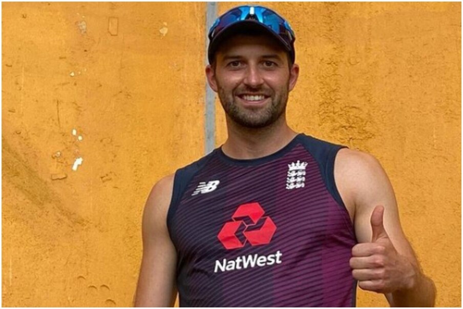 मुंबई, 18 ऑगस्ट : भारताच्या विरुद्ध लॉर्ड्स टेस्टमध्ये (India vs England 2nd Test) पराभव झाल्यानंतर इंग्लंड टीममध्ये मोठे फेरबदल होण्याची चिन्हं आहेत. हेडिंग्लेमध्ये होणाऱ्या पुढच्या टेस्टमध्ये इंग्लंडची कमकुवत बॅटींग मजबूत करण्यासाठी दोन बॅट्समनचा टीममध्ये समावेश होण्याची शक्यता आहे. त्याचबरोबर लॉर्ड्स टेस्टमध्ये जखमी झालेल्या मार्क वूडचे खेळणे देखील अनिश्चित आहे. (फोटो: mawood33)