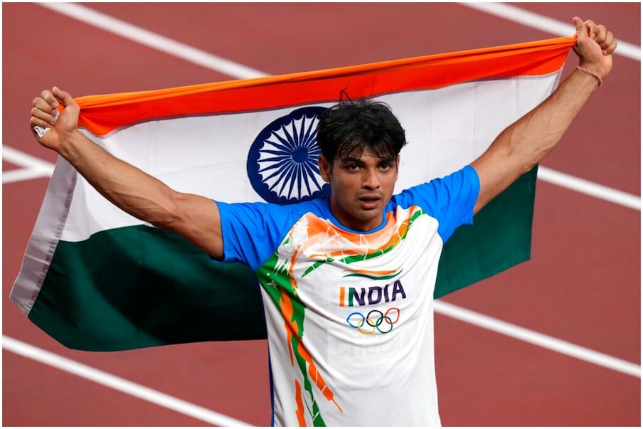 ऑलिम्पिकमध्ये गोल्ड मेडल जिंकायच्या आधी नीरज चोप्रा नाइकी, स्पोर्ट्स ड्रिंक ब्रॅण्ड गेटोरेड, एक्सॉनमोबिल आणि मसलब्लेज स्पोर्ट्स सप्लीमेंट्स या ब्रॅण्ड्सचा प्रचार करत होता. 
