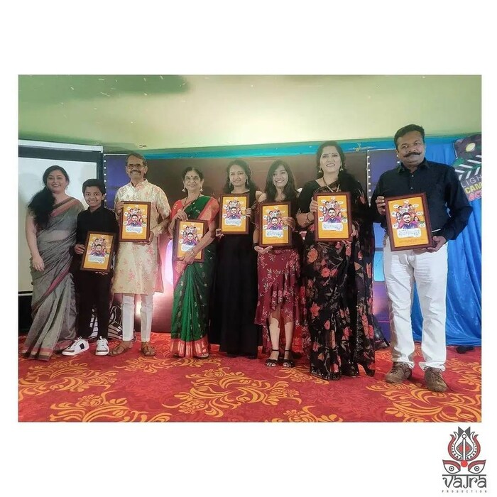 मालिकेतील सगळे कलाकार या पार्टीला उपस्थित होते.