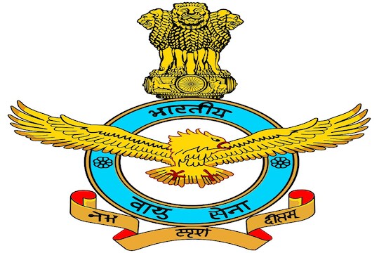 कोरोनाची लस न घेतल्यामुळे वायूदलातून एकजण बरखास्त, एकूण 9 जणांनी दिला लसीकरणाला नकार