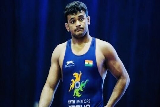 Tokyo Olympics : दीपक पूनियाचे गोल्ड मेडल हुकले, सेमी फायनलमध्ये पराभूत