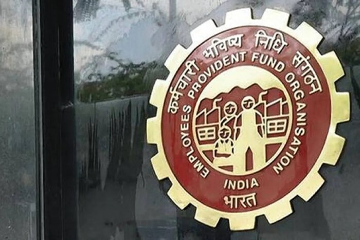  याआधीच्या सेवेनुसार मेडिकल इमरजन्सीवेळी ईपीएफमधून पैसे काढता येत होते. ही सेवा तुम्हाला मेडिकल बिल जमा केल्यानंतर मिळत असे. मात्र आता मिळणारा अ‍ॅडव्हान्स आधीच्या सेवेपेक्षा वेगळा आहे. यामध्ये तुम्हाला कोणतंही बिल जमा करायचं नाही आहे. तुम्हाला केवळ अर्ज करायचा आहे आणि पैसे तुमच्या खात्यामध्ये जमा होतील.