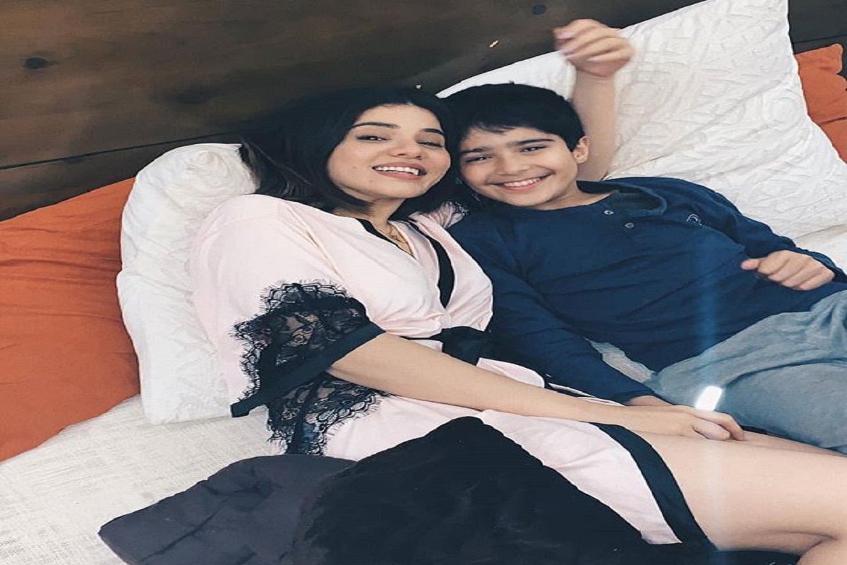 मातृत्वासाठी अस्तित्व विसरणं आवश्यक? Fashion Bloggerने विचारलेला प्रश्न तुम्हाला पडला होता?