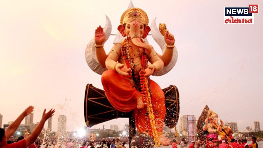मुंबई महापालिकेने विसर्जनाची व्यवस्था 84 ठिकाणी केली आहे.