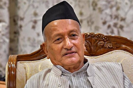 राज्यपाल भगतसिंग कोश्यारी आणि महाविकास आघाडीत पुन्हा सुप्त संघर्ष,  राज्यपालांच्या दौऱ्याकडे पालकमंत्र्यांची पाठ