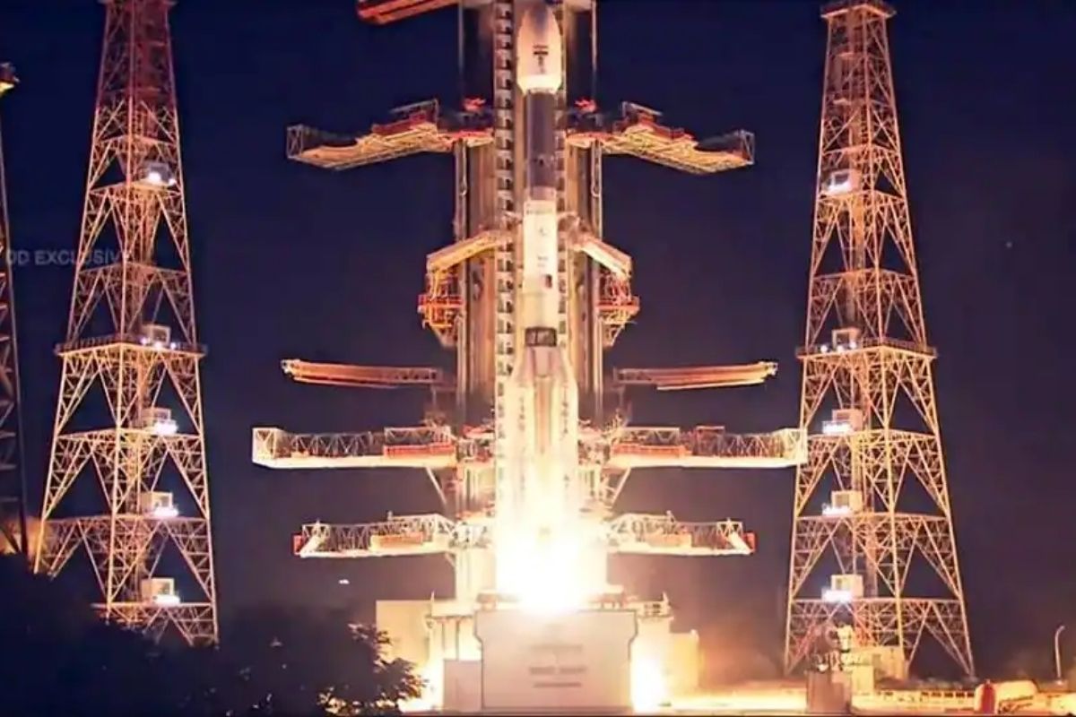 Explainer: शेवटच्या त्या 10 सेकंदांत काय घडलं? ISRO चं उपग्रह प्रक्षेपण का झालं अयशस्वी? वाचा