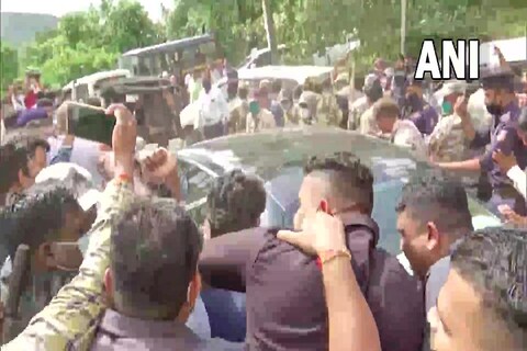 BJP announced big decision over Union Minister Narayan Rane Arrest: केंद्रीय मंत्री नारायण राणे यांना पोलिसांनी अटक केली आहे.