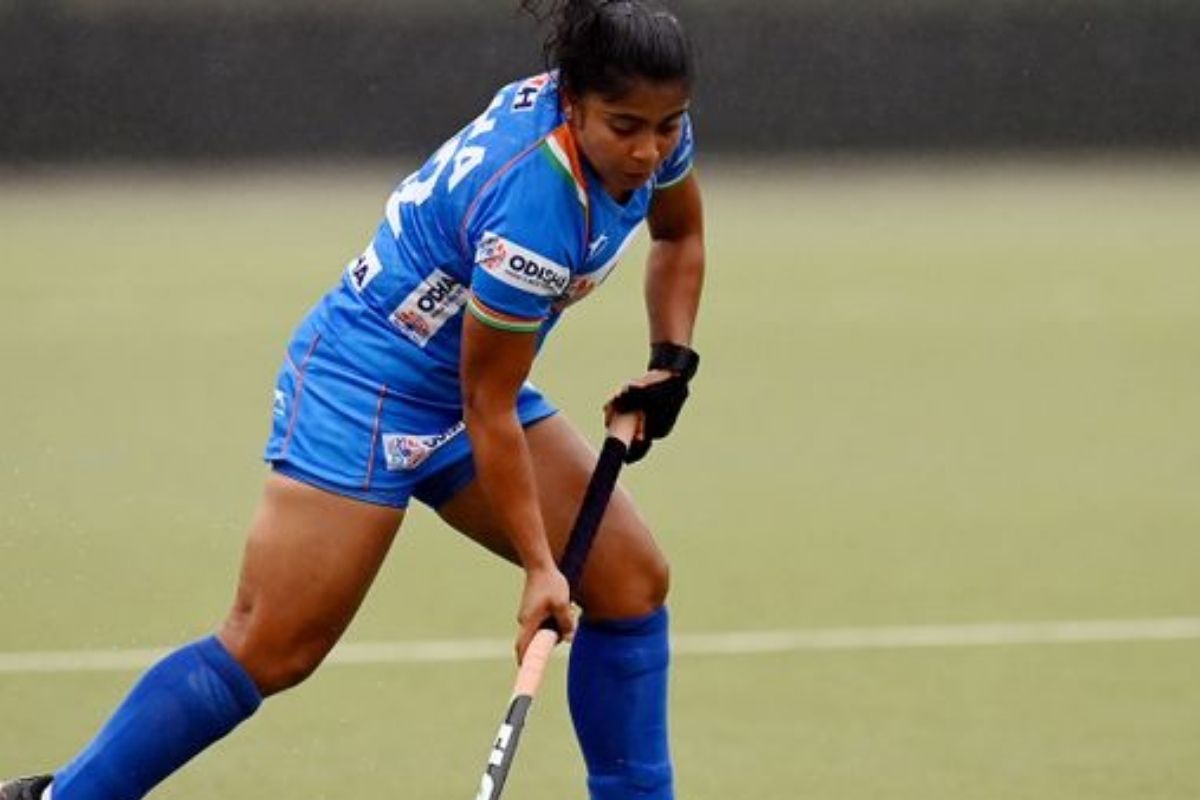 चांगले कपडे आणि शूज मिळतील म्हणून तिनं सुरु केलं हॉकी खेळणं; वाचा हॉकी स्टार नेहा गोयलचा प्रेरणादायी प्रवास