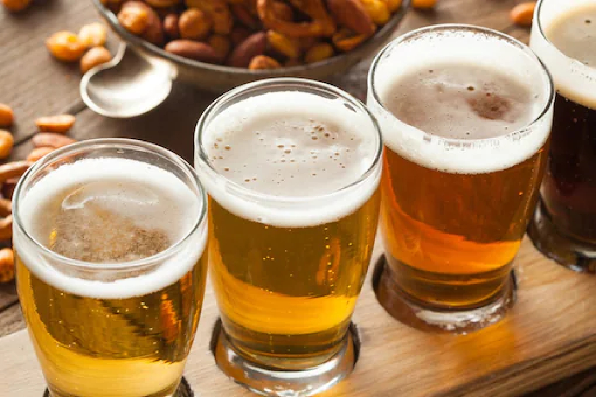 International Beer Day : जाणून घ्या बिअर पिण्याचे 10 फायदे