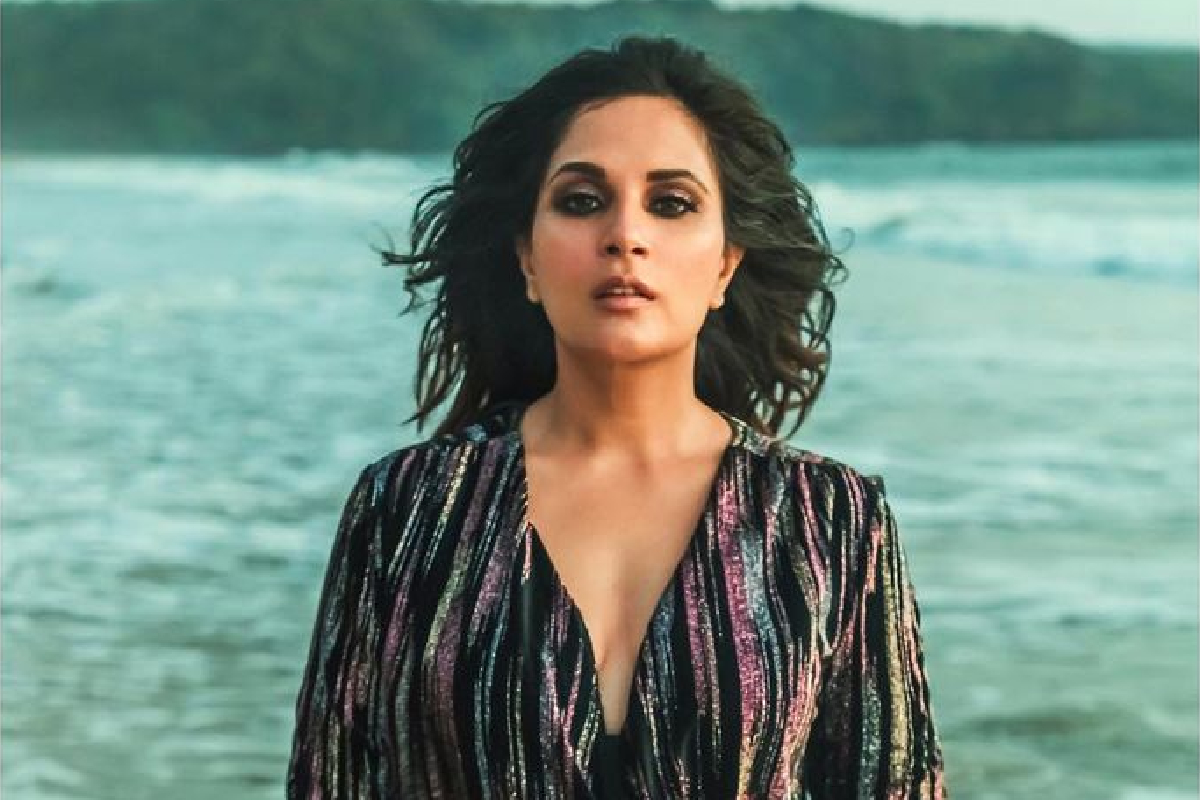 पेट्रोलचं बील पाहून रिचा चड्ढा झाली थक्क; Photo सोशल मीडियावर व्हायरल