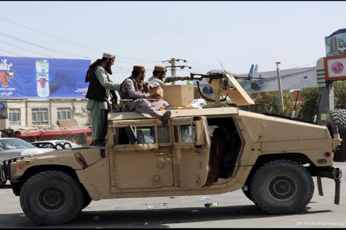 काबूल विमानतळाजवळून तालिबान दहशतवाद्यांनी केलं 150 जणांचं अपहरण, बऱ्याच भारतीयांचा समावेश