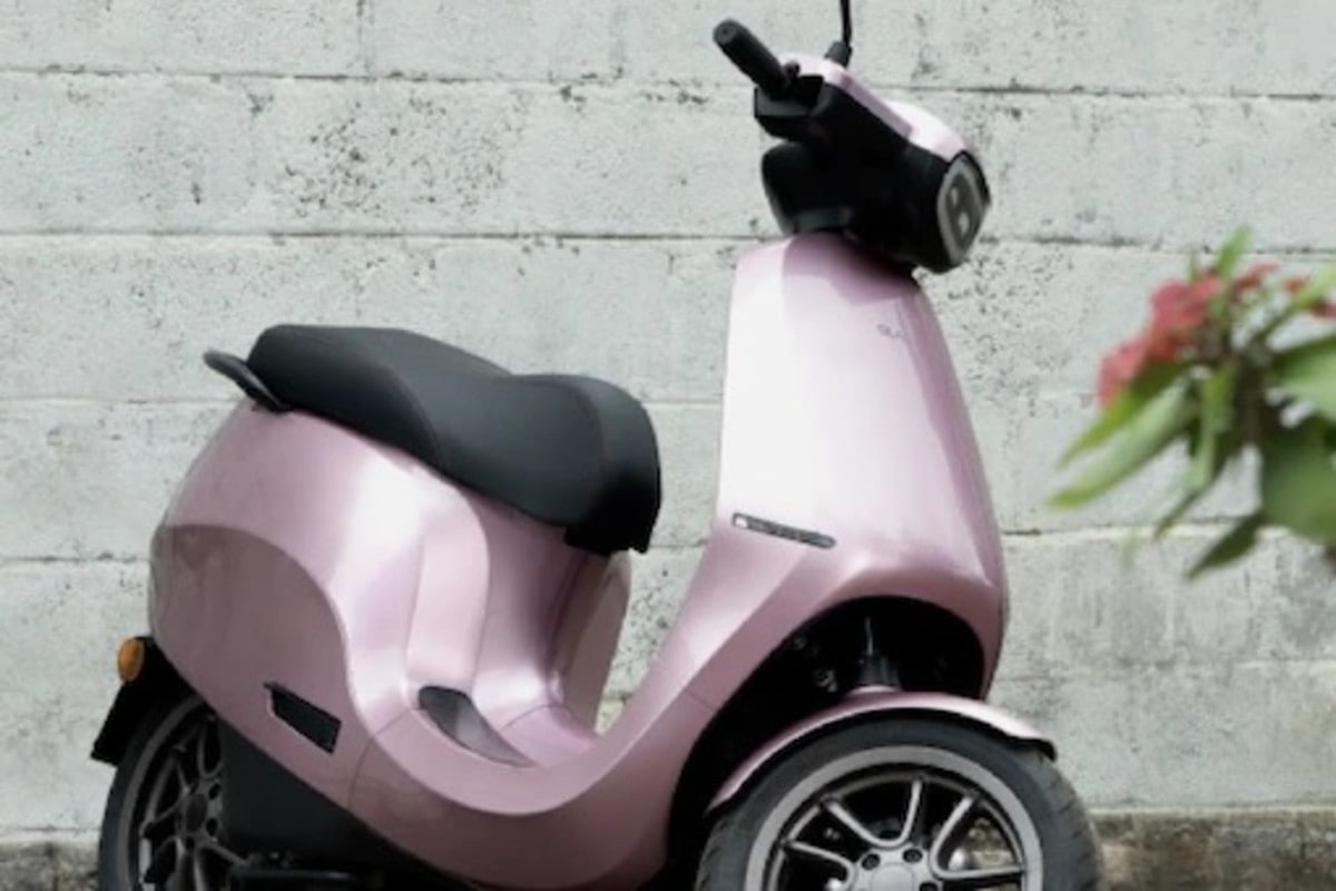 OLA ची इलेक्ट्रिक स्कूटर बाजारात; अवघ्या 499 करु शकता बूक, एका चार्जवर 181 किमी धावणार