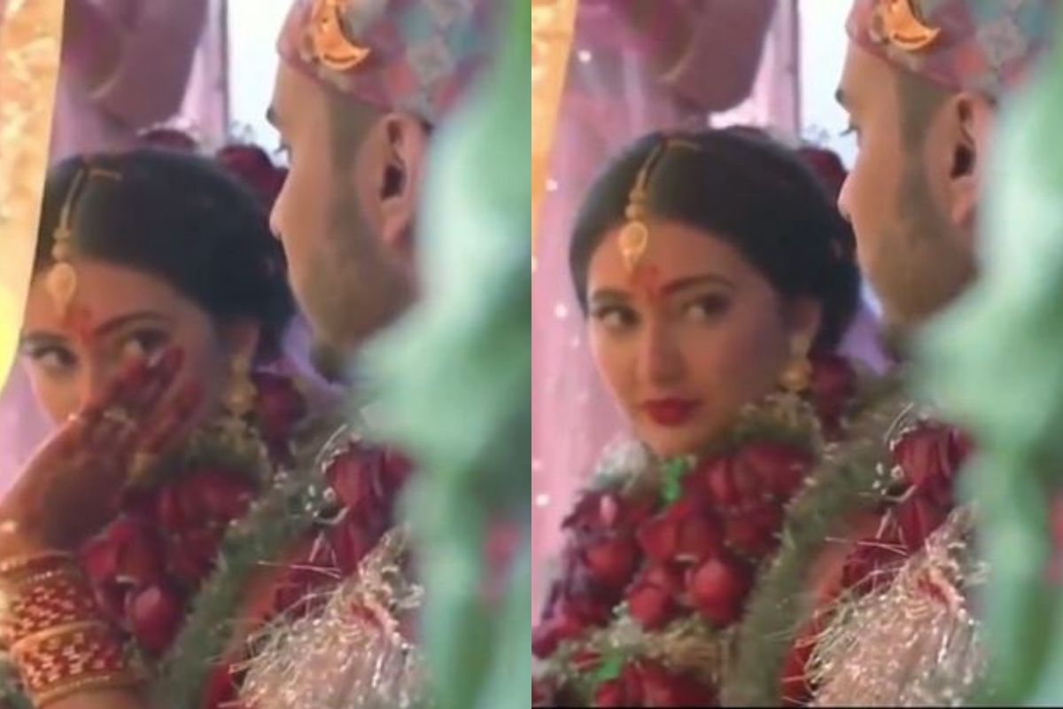 पाठवणीवेळी रडता-रडताच नवरीनं केलं असं काही की नवरदेवही अवाक, VIDEO पाहून पडाल प्रेमात