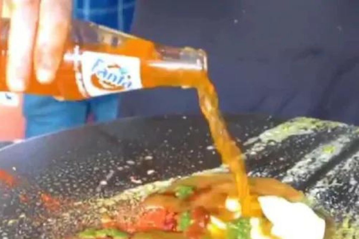 VIDEO: अंड्यामध्ये Fanta मिसळून बनवलं ऑमलेट; सोशल मीडियावर धुमाकूळ घालणारी ही डिश नेमकी काय?