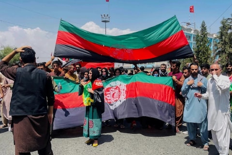 Protests against Taliban in Afghanistan:राजधानी काबूलसह अफगाणिस्तानातील अनेक शहरांमध्ये लोकं निदर्शने करत आहेत.