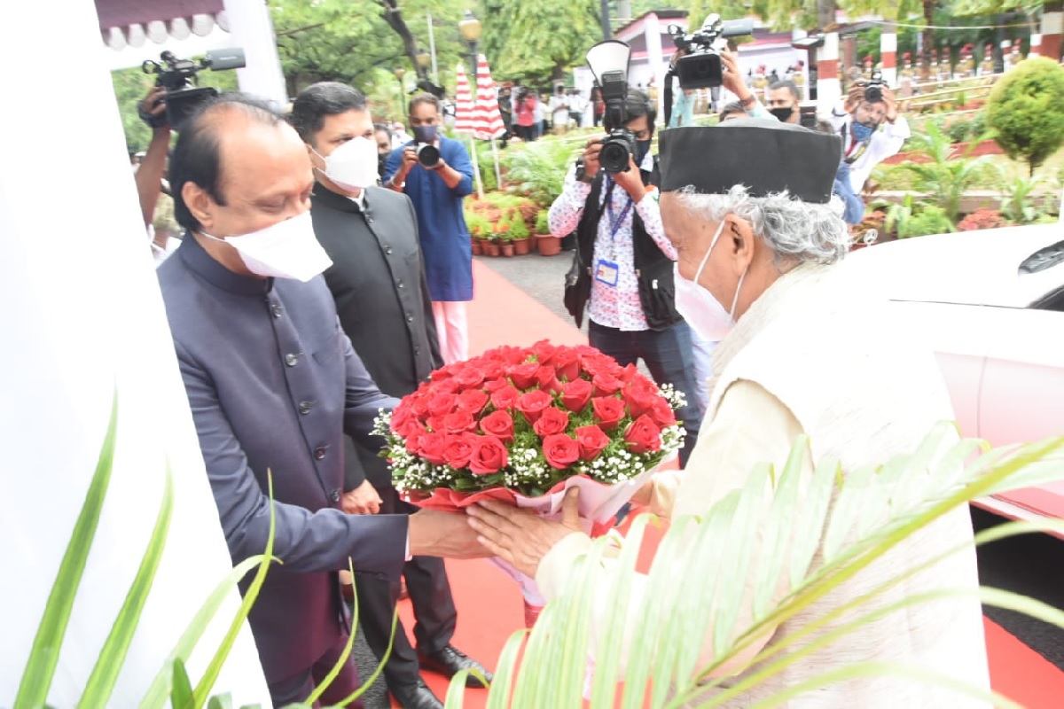 12 सदस्यांच्या यादीवरुन राज्यपाल भगतसिंह कोश्यारींचं काँग्रेस नेत्याला खास शैलीत उत्तर