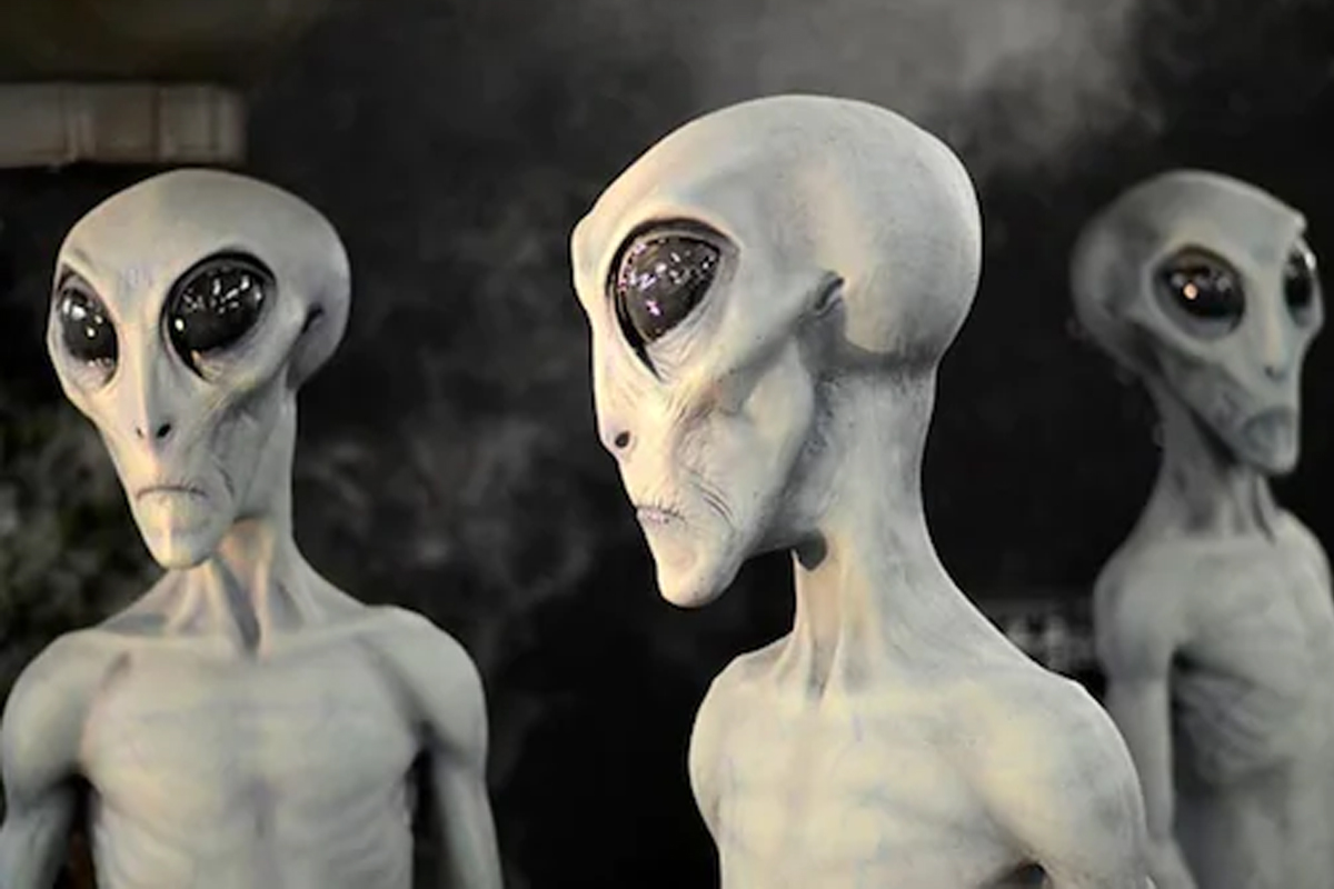 हा ग्रह उष्ण असून, त्यावर पाणीही (Water) असण्याची शक्यता आहे. या नव्या ग्रहावर अनेक खोल महासागरही आहेत.