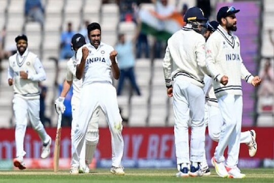 IND vs ENG : अश्विनला टीममधून वगळण्याचे जोरदार पडसाद, सोशल मीडियावर विराट टार्गेट