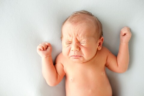 बाळंही चिडचिड करतात, चांगली झोप येत नाही, बाळाची दर महिन्यांला जी डेव्हलपमेंट अपेक्षीत असते देखील होताना दिसत नाही. अशा वेळेस मुलांना पोषक आहार कसा द्यायचा असा प्रश्न पालकांसमोर उभा असतो. मुलांना काही हेल्दी पदार्थ खायला देण त्यांच्या वाढत्या वयात आवश्यक असतं. 