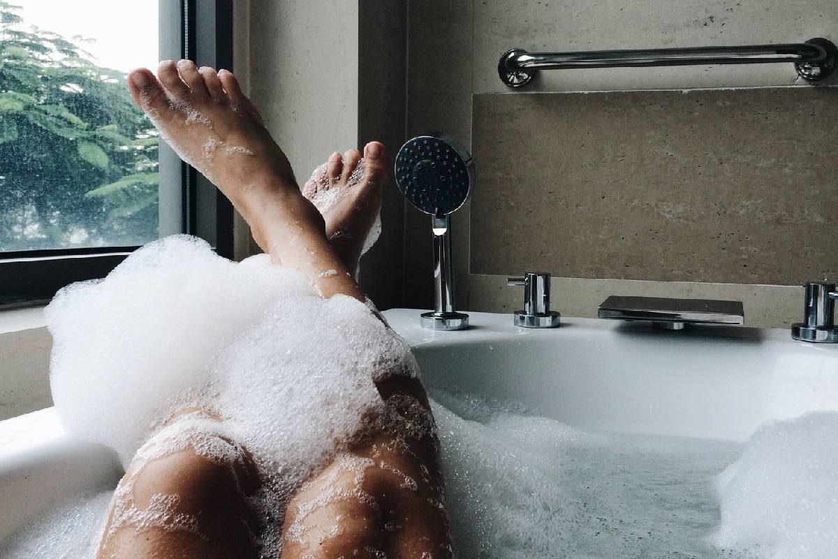 'तिला झपाटलं होतं...', गर्लफ्रेंडचा खून केल्यानंतर दिलं धक्कादायक कारण, बाथटबमध्ये बुडवून केली हत्या