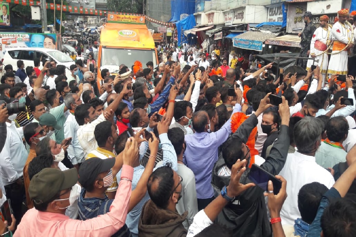 भाजपची जन आशीर्वाद यात्रा वादात, मुंबई पोलिसांकडून तब्बल 36 गुन्हे दाखल