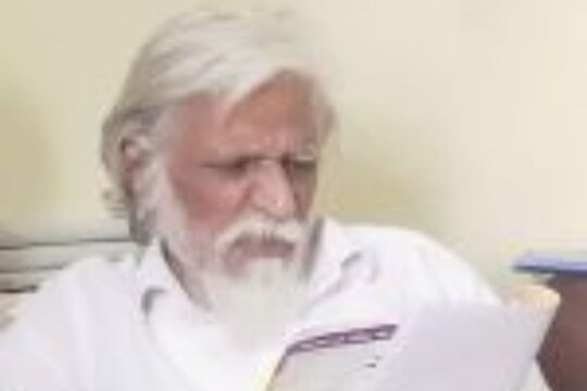 LIVE: पत्रकार जगतराव उर्फ नाना सोनवणे यांचं अल्पशा आजाराने धुळ्यातील निवासस्थानी निधन