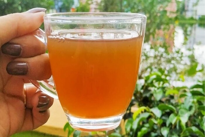 छातीत झालेला कफ कमी करण्यासाठी मोहरी आणि मीठ घालून काढा तयार करावा. हा काढा प्यायल्यानंतर उलटी होऊन कफ पडतो. मात्र हा उपाय वृद्धांनी किंवा हृदयाचा त्रास असलेल्यांनी करू नये. छातीत झालेला कफ कमी करण्यासाठी मोहरी आणि मीठ घालून काढा तयार करावा. हा काढा प्यायल्यानंतर उलटी होऊन कफ पडतो. मात्र हा उपाय वृद्धांनी किंवा हृदयाचा त्रास असलेल्यांनी करू नये. 