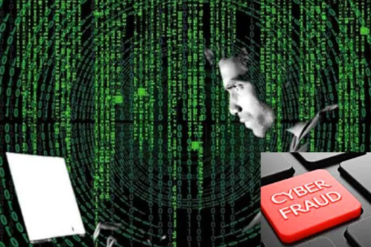 कस्टमर केअर फ्रॉडमध्ये, रिमोट कंट्रोलवाले अॅप सर्वाधिक धोकादायक ठरतात. फ्रॉड करणारे कोणताही फ्रॉड करताना, मोबाईल युजरला त्यांच्या अँड्रॉईड फोनमध्ये रिमोट डेक्सटॉप अॅप डाउनलोड करण्यासाठी सांगतात.