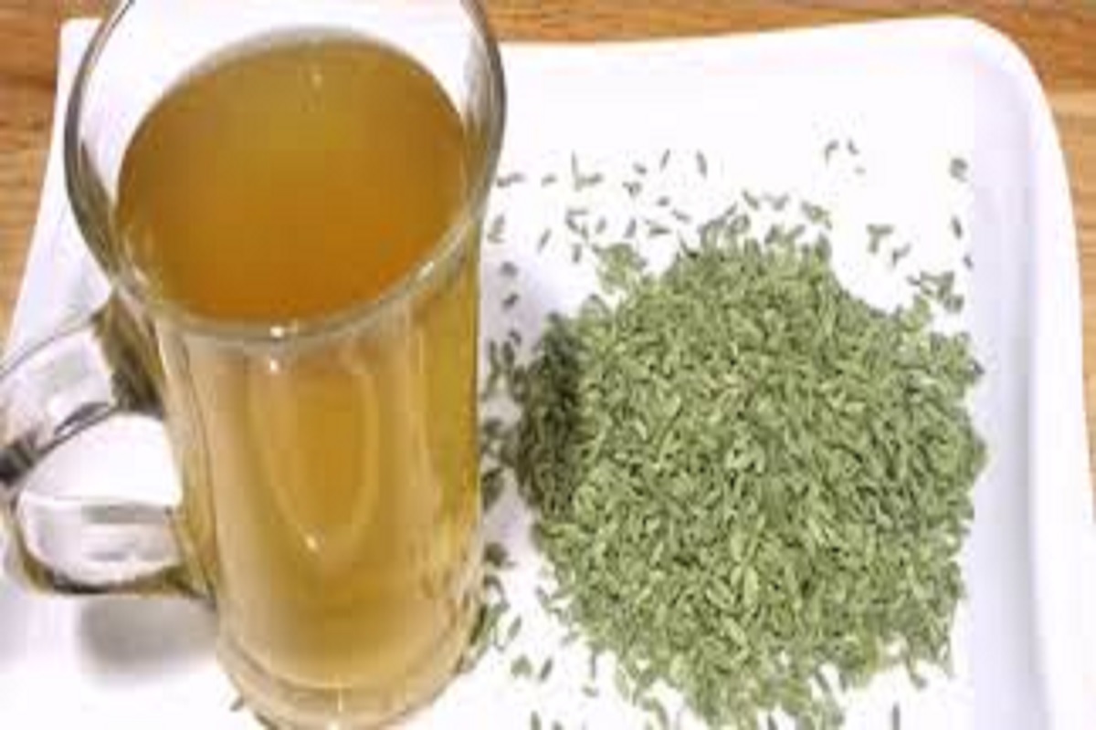 बडीशेप एक प्रकारे क्लिंजरचं काम करते.