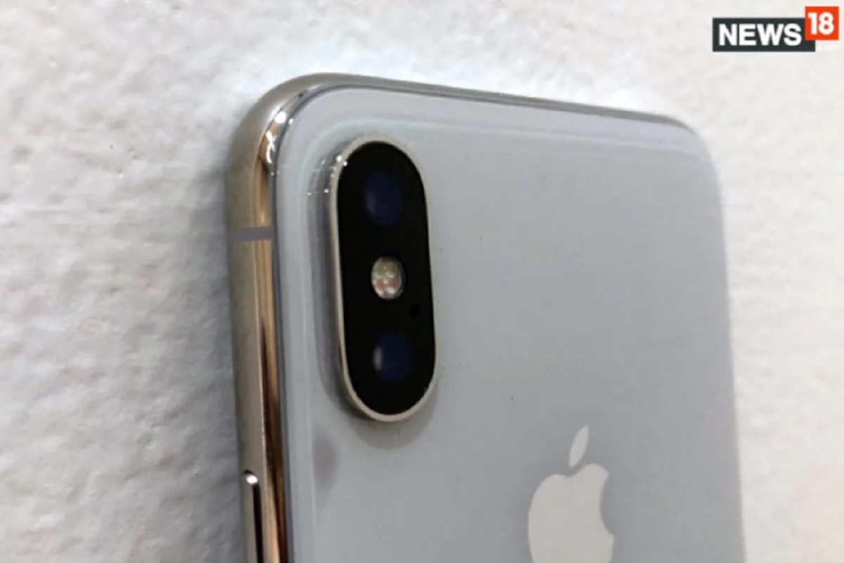 पायलटकडून 11250 फूटांवरुन खाली पडला iPhone, पुढे काय झालं पाहून तुम्हीही व्हाल हैराण